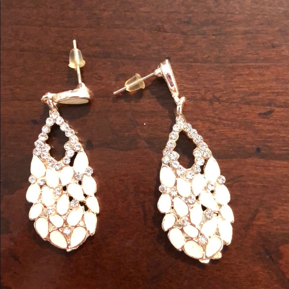Earrings - Picture 3 of 3